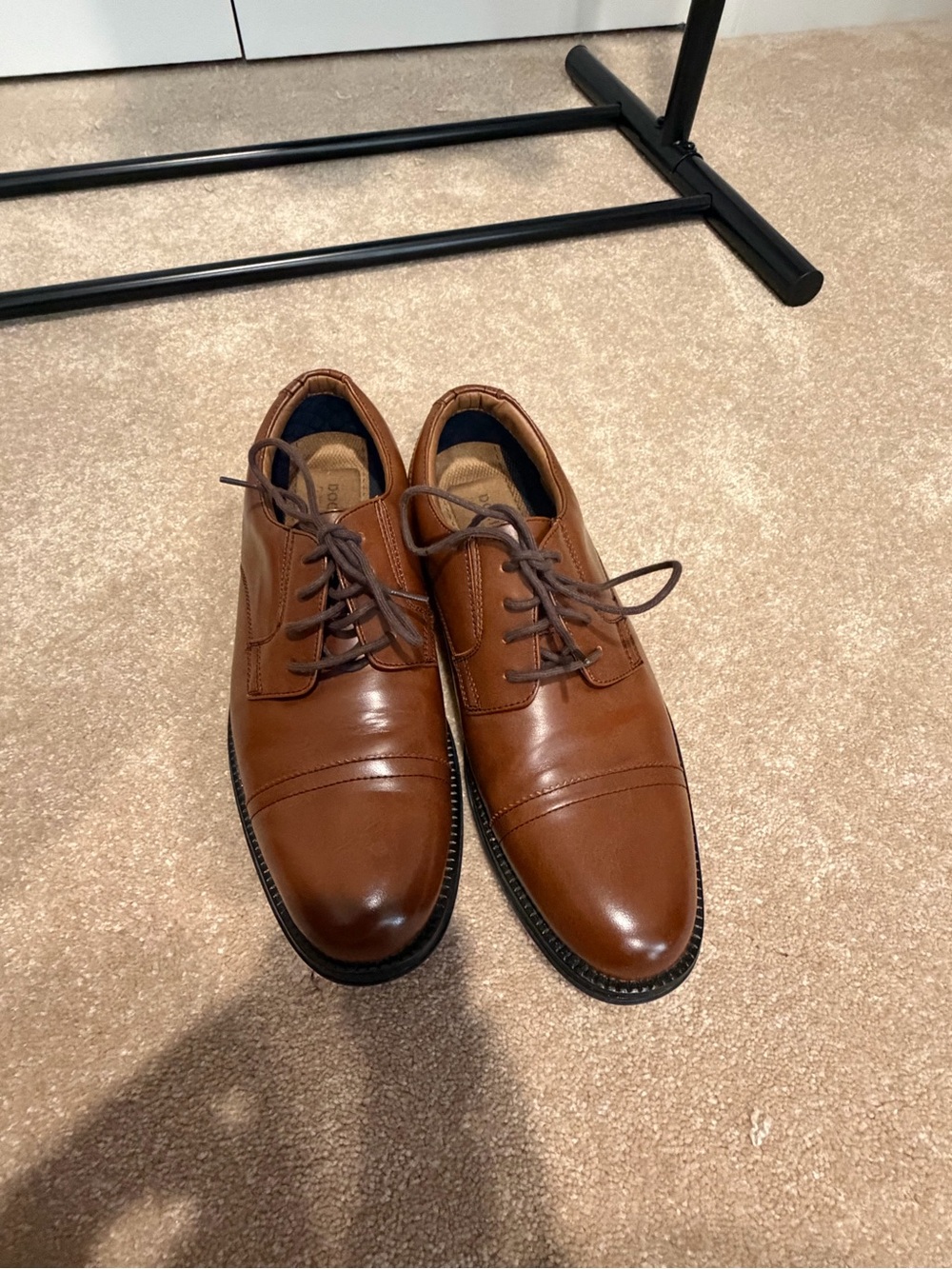 Dockers Men's Tan Leather Cap-Toe Oxfords